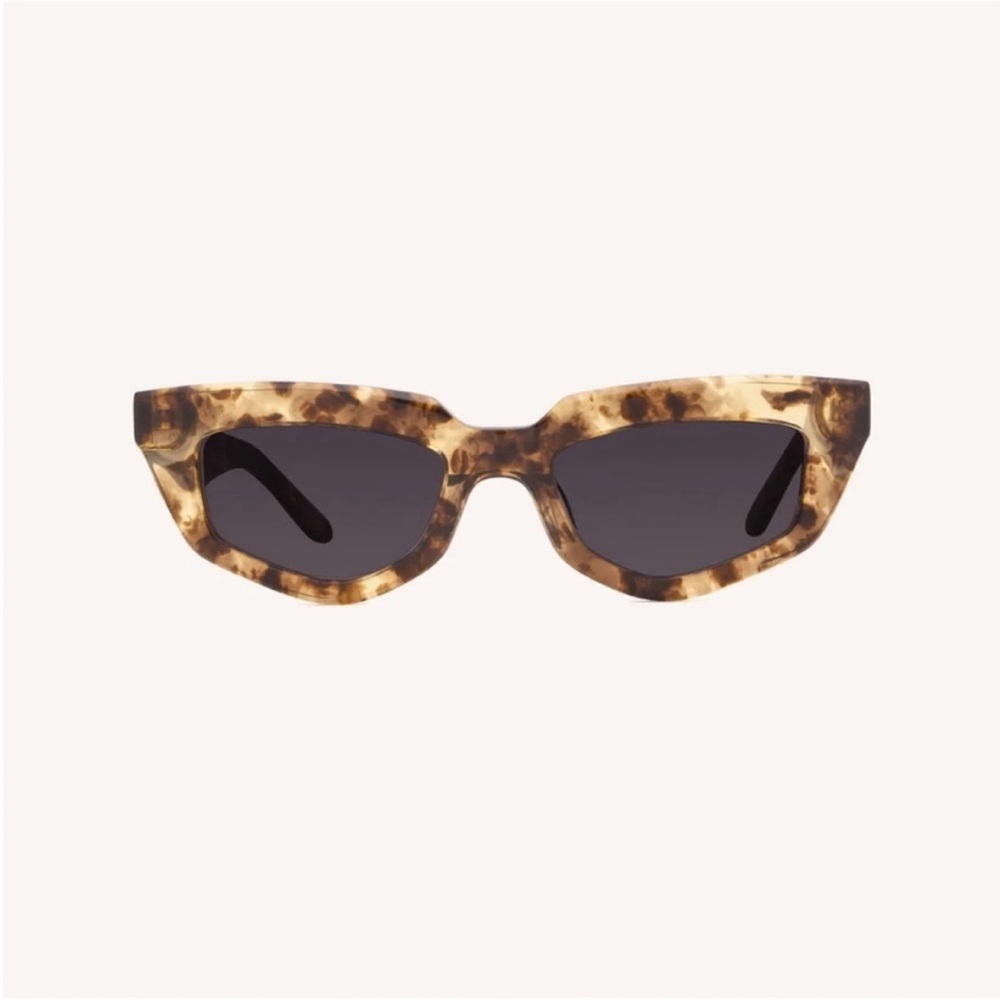 LIKE NEW - DEZI “On Read” Sunglasses